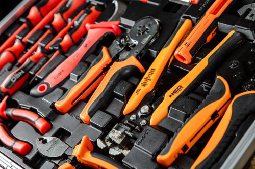 Szigetelt szerszámkészlet 108db, kofferben