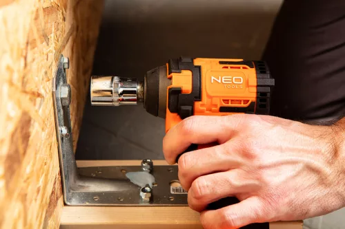 Akkus szénkefementes ütvecsavarozó 1/2"(négyszög), Energy+, 18V, Kompakt méret, 350NM akku nélkül!