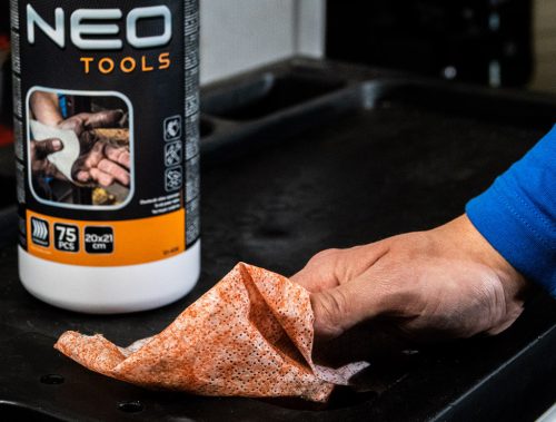 Kéz-és felülettisztító csiszolókendő, 75 lap, ragasztó, gyanta,szilikon,lakk, festék, poliuretán