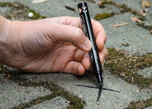 4db jelölőfilc, lakkfilc, vízálló festékkel, alu festéktartály házzal, fekete, vastag hegyű