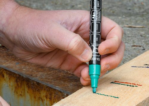 4db jelölőfilc, lakkfilc, vízálló festékkel, alu festéktartály házzal, színes, vastag hegyű