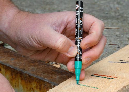 4db jelölőfilc, lakkfilc, vízálló festékkel, alu festéktartály házzal, színes, normál hegyű