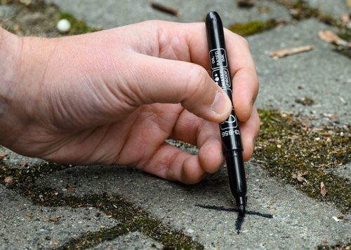 4db jelölőfilc, vízálló olajalapú festékkel, használat előtt felrázandó, fekete, normál hegyű