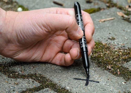 4db jelölőfilc, vízálló olajalapú festékkel, használat előtt felrázandó, színes, normál hegyű