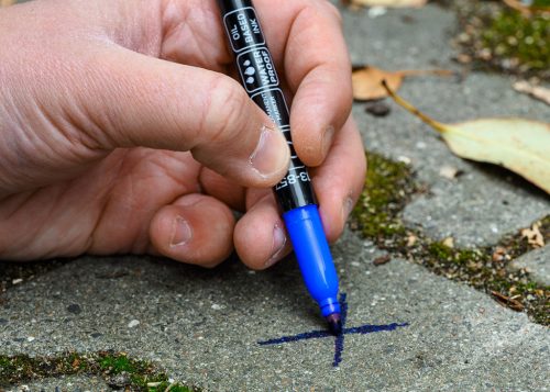 4db jelölőfilc, vízálló olajalapú festékkel, használat előtt felrázandó, színes, normál hegyű