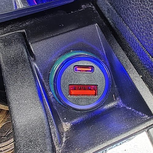 Autós töltő + 3IN1 gyorstöltő kábel - 48W - Quick Charge 3.0 - 12-24V LED 07AC+ SZETT