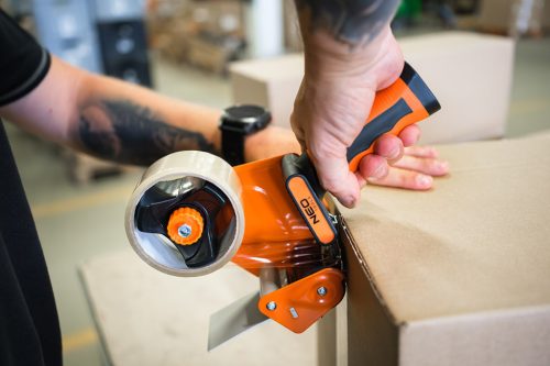 Kézi ragasztószalag adagoló 50 mm