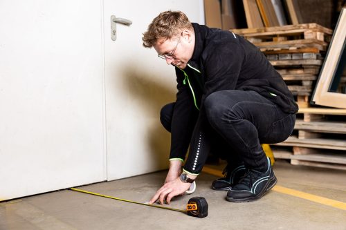 Lézeres távolságmérő beépített mérőszalaggal, hatótáv 40m, mérőszalag 19mmx5m, Li-Ion akkumulátor