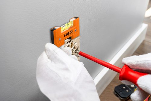 Zsebvízmérték, mágnessel, övcsipesszel