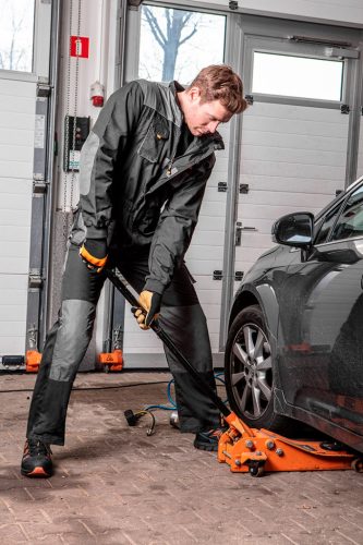 Overall, L/54 65% Polieszter, 35% pamut, 267g/m2, térdprotektor zseb, vékony fényvisszaverő csík