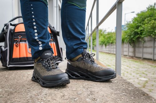 Munkavédelmi cipő, S1 SR FO, acélbetéttel, 43