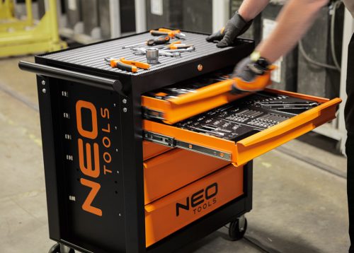 Műhelykocsi, 5 fiókos, 117db szerszámmal, 680x460x825mm, szerszámkocsi