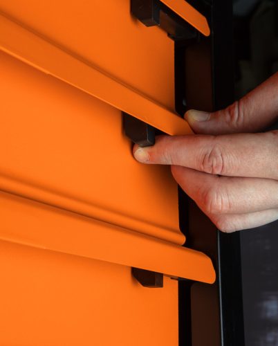 Műhelykocsi, 6 fiókos, 149db szerszámmal, 680x460x1030mm, szerszámkocsi