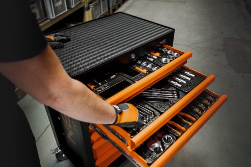 Műhelykocsi, 7 fiókos, 129db szerszámmal, 680x460x1030mm, szerszámkocsi