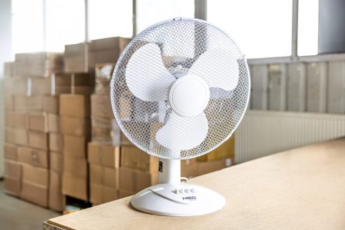 Asztali ventilátor, 45W, 40cm átmérő, oszcillátoros