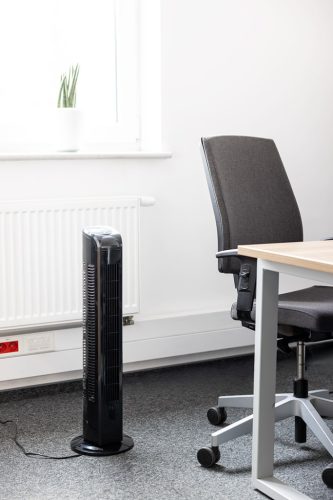 Oszlop ventilátor, 50W, 77cm magas, oszcillátoros, távirányítós