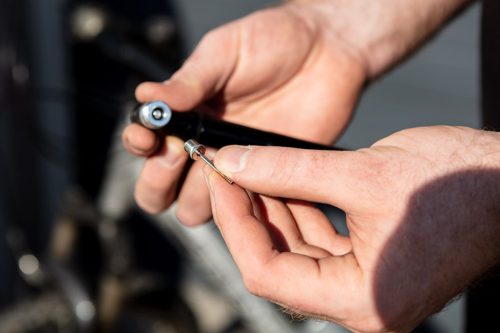 Kerékpár pumpa, mini, vázra, kulacstartóra szerelhető