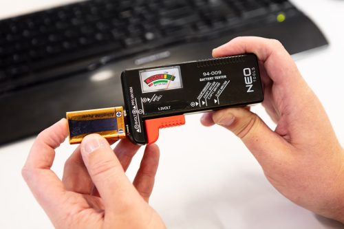 Akkumulátor és elemteszter, 1.5-9V-ig