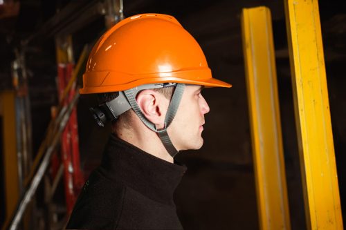 Védősisak állszíjjal, narancs