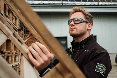 Védőszemüveg, polifoam porvédő peremmel, víztiszta lencsékkel, f osztályú ellenállósági osztályú