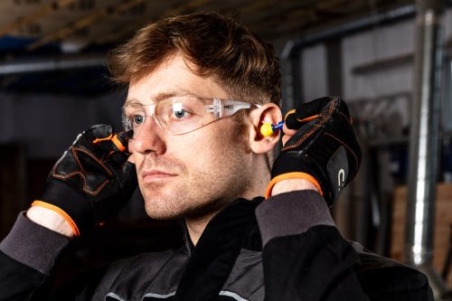 Füldugó, nyakpánttal