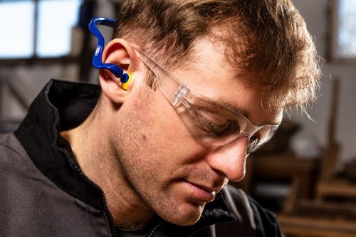 Füldugó, nyakpánttal