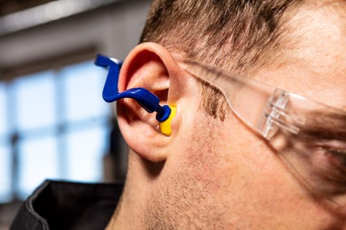 Füldugó, nyakpánttal