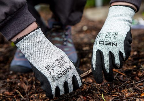 Vágásbiztos kesztyű, nitril bevonattal, 4X43D, 9"