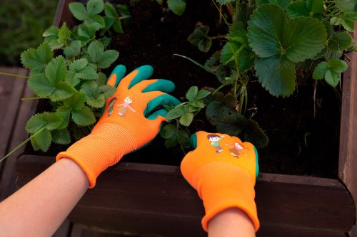 Gyerek "munkakesztyű", latex bevonatú poliészter , 4-es méret 7-9 éves korig