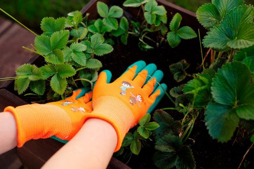 Gyerek "munkakesztyű", latex bevonatú poliészter , 4-es méret 7-9 éves korig