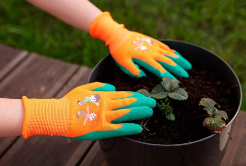 Gyerek "munkakesztyű", latex bevonatú poliészter , 5-ös méret 9-11 éves korig