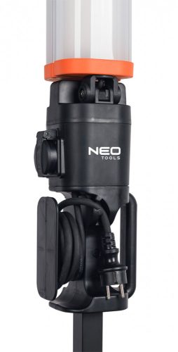 Állványos reflektor, 2x4300 lum led fényforrás, 360fokban elforgatható