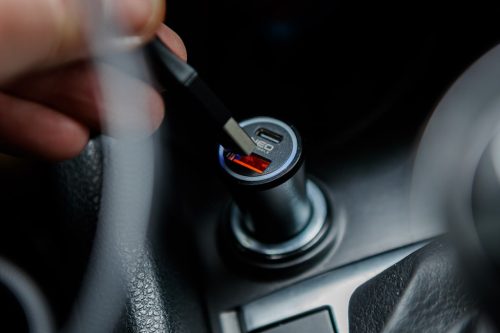 Autós USB adapter,12-24V, USB-A, USB-C csatlakozókkal