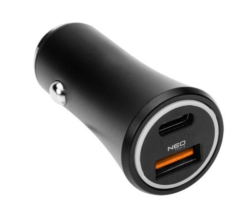 Autós USB adapter,12-24V, USB-A, USB-C csatlakozókkal