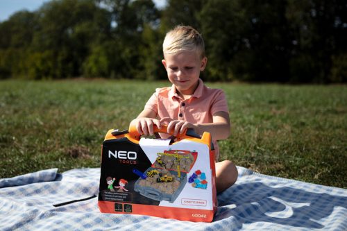 Játékszett építőipari gépekkel, kofferben